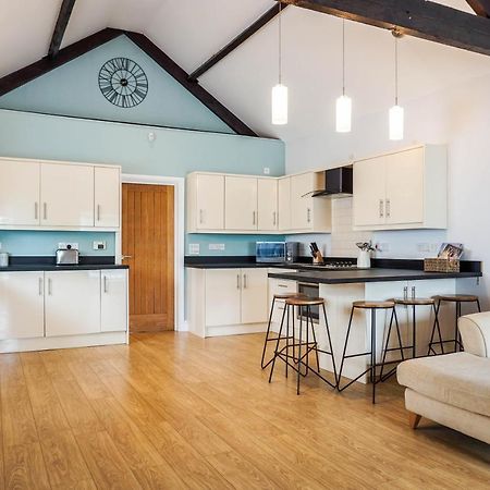 The Beach House - Fully Refurbed March 2024 Oystermouth Luaran gambar