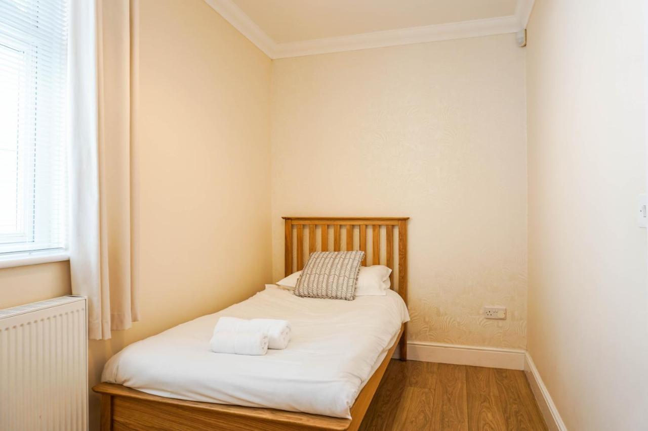 The Beach House - Fully Refurbed March 2024 Oystermouth Luaran gambar