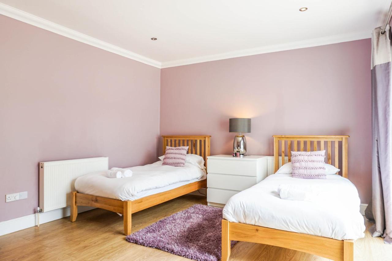 The Beach House - Fully Refurbed March 2024 Oystermouth Luaran gambar